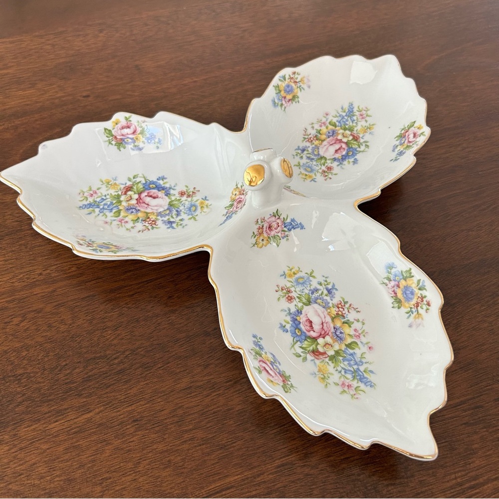 Vintage 1940s Antique Reflections by J. Godinger & Co.
Divided Serving Tray